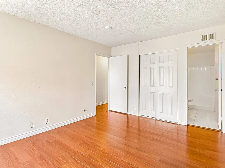 6832 Quebec Ct #4 — Photo 19