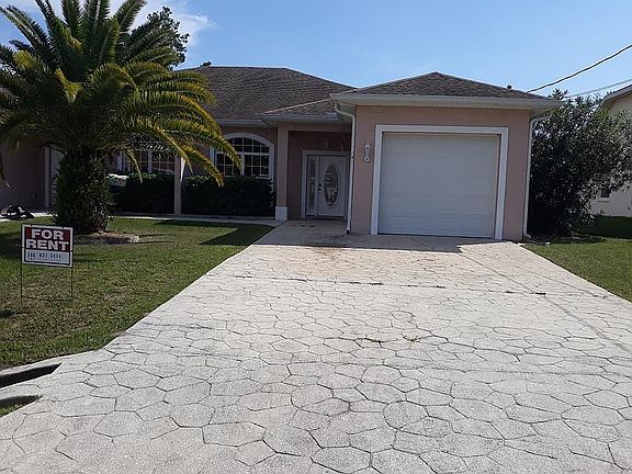 5th image of 4 Wood Amber Ln #A