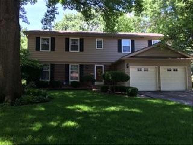1st image of 8428 W 89th St
