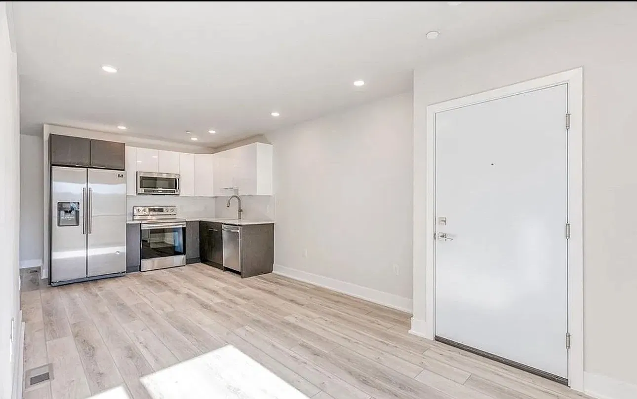 2 bed, 1200 sqft, $2,150 — Photo 3