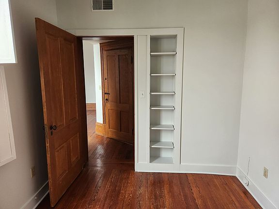 4th image of 316 E Gaston St #4