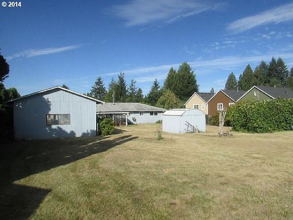 2nd image of 8911 NE 39th Ave