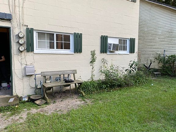 3rd image of 3536 Admiral Dr #D
