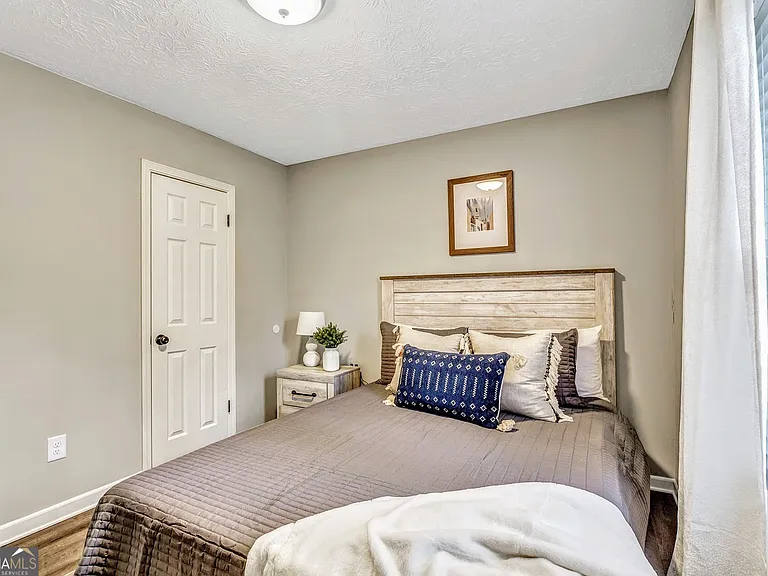 3017 Valley View Dr — Photo 20