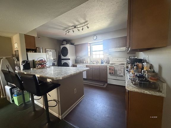 4th image of 15 S Shafer St APT 1803