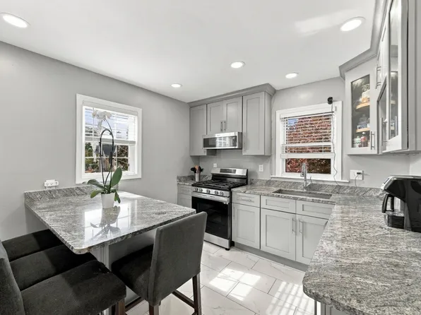 104 Waterhill St, Lynn, MA 01905