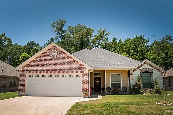 1st image of 149 Labrador Ln