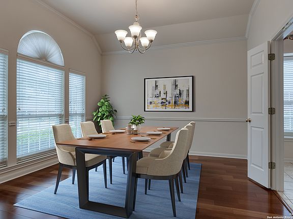 4th image of 138 Antler Cir