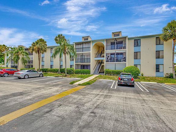 2nd image of 1111 Green Pine Boulevard #E2