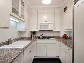 Rented by Sotheby's International Realty