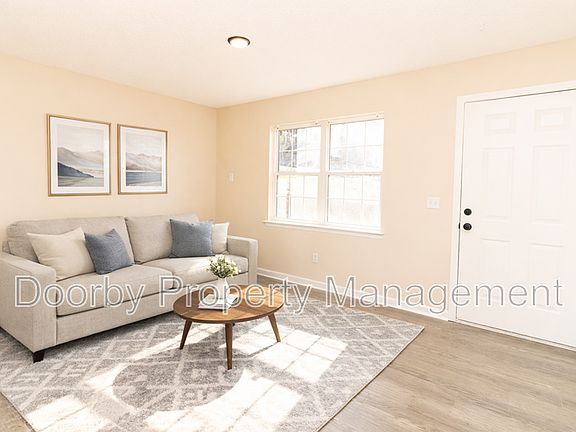 3rd image of 2425 Ashmore Ave Unit 4
