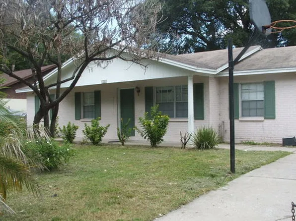 135 Manseau Dr, Winter Haven, FL 33880