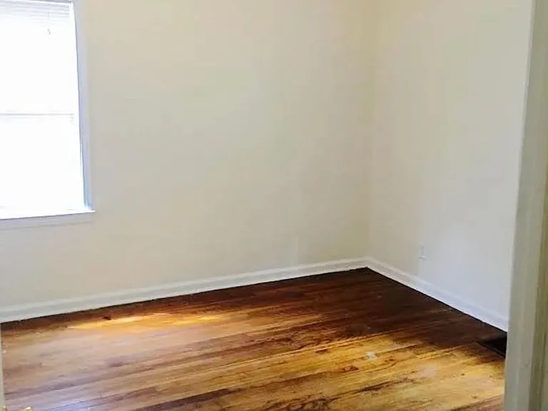 719 N Washington St — Photo 15