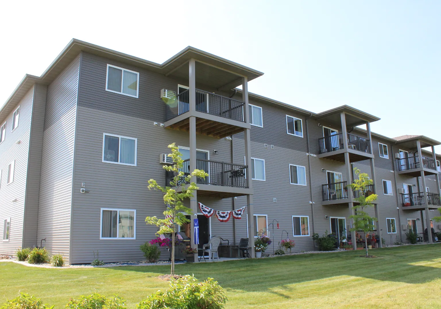 3202 — Photo 2