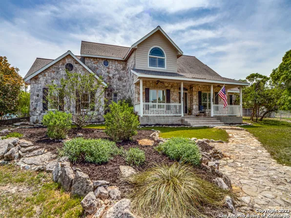 255 TAYLOR PT, Bulverde, TX 78163