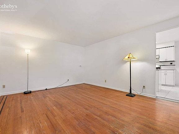 3rd image of 1254 Waring Ave