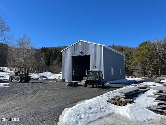 4th image of 43 Old Road