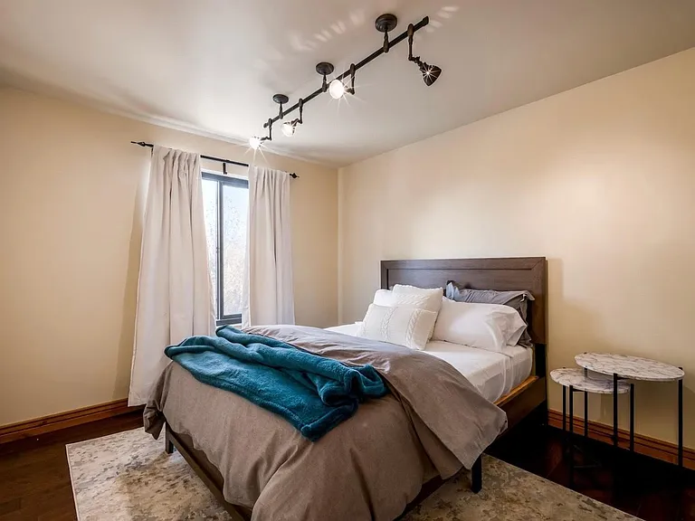8701 S Alpen Cir — Photo 10