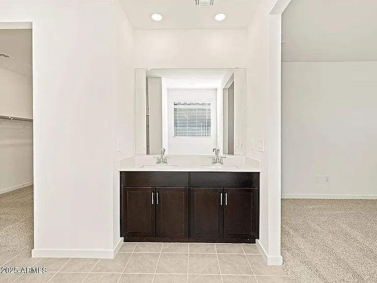 37406 W San Clemente St — Photo 4