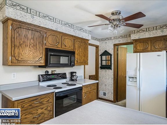 Kitchen Appliances Included