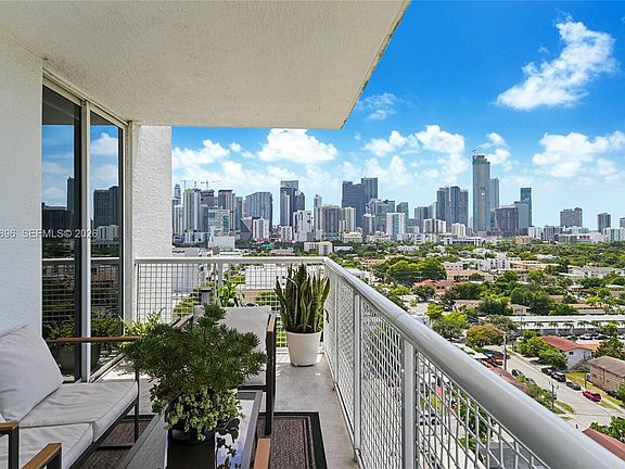 2nd image of 900 8th St #1609