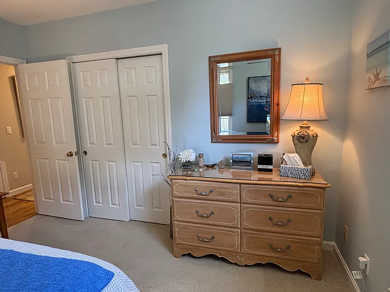 327 Shore Rd #B — Photo 15
