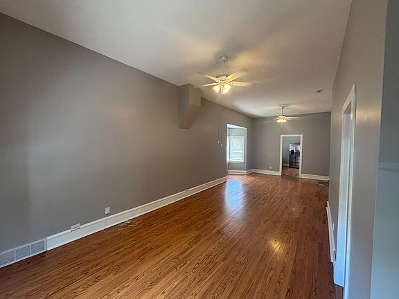 4th image of 3230 N Troy St #A