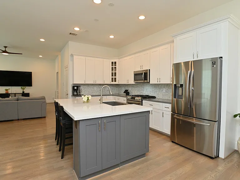 1117 W 16th St #C — Photo 28