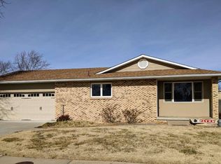 1214 E 26th Ave, Hutchinson, KS 67502