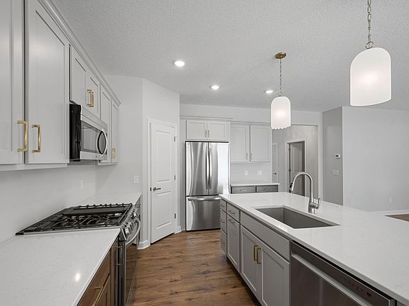 5th image of 17725 Everest Ave