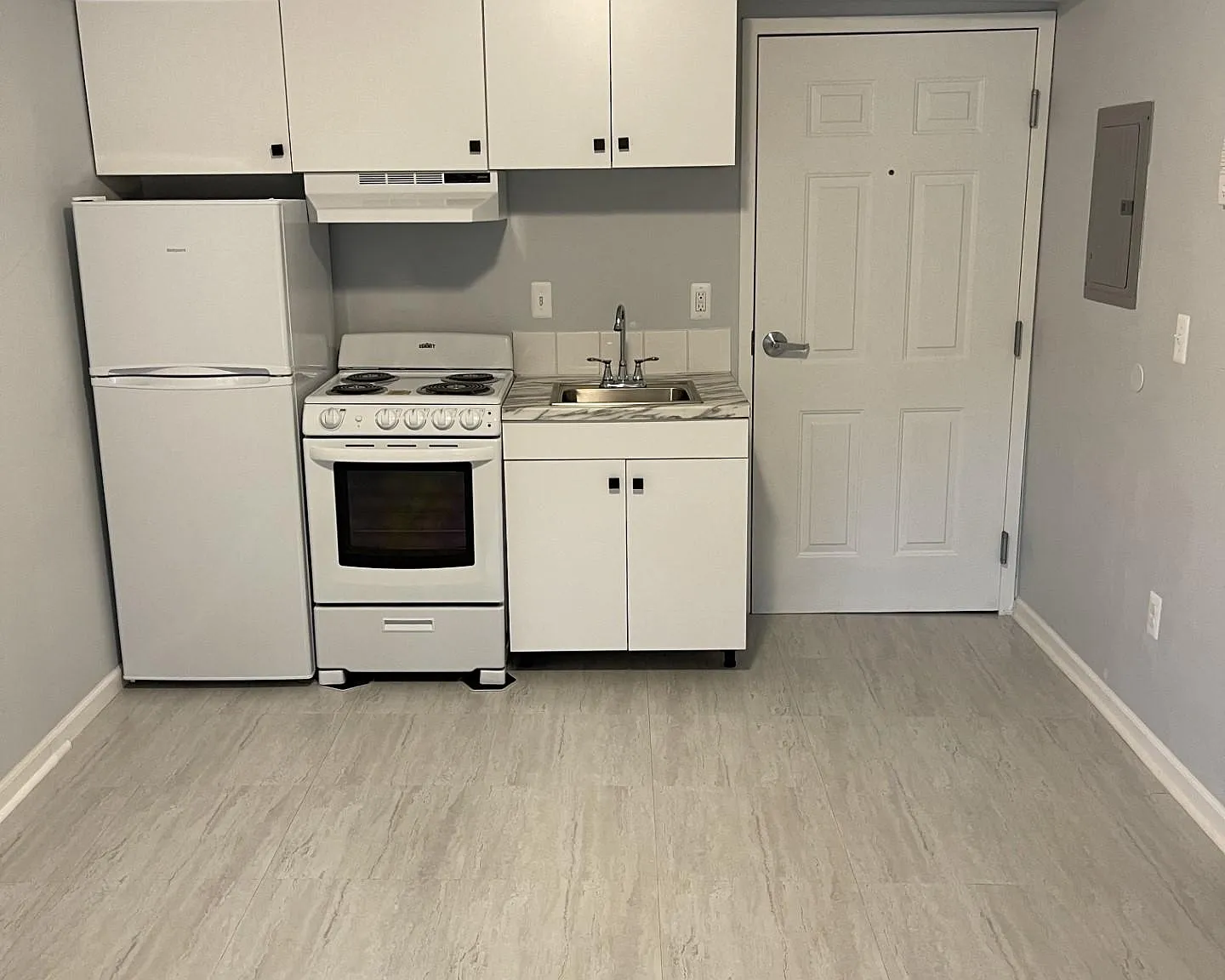 Studio, 265 sqft, $850 — Photo 2