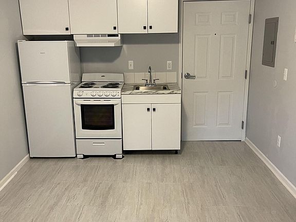 2nd image of 29264 Gloede Dr APT 3