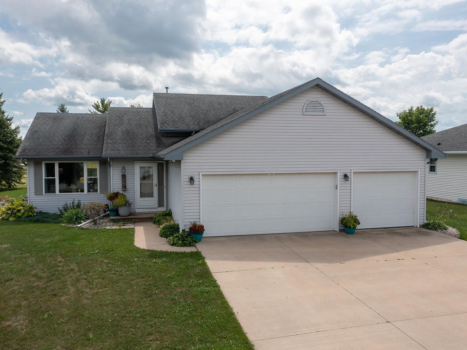 646 Tori St, Omro, WI 54963 MLS 50280001 Zillow