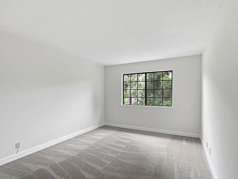 479 Costa Mesa Ter #F — Photo 18