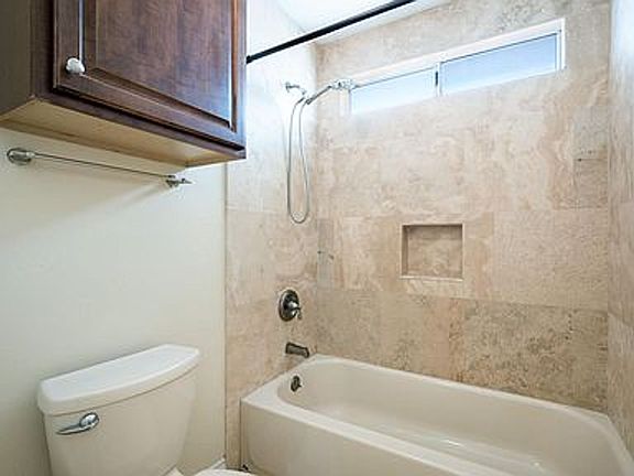 4th image of 277 Elm Ave APT C