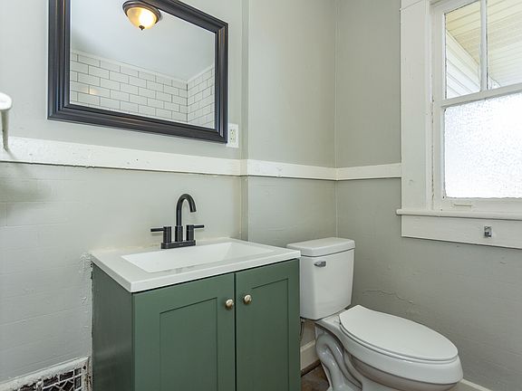 3rd image of 2715 Avenue H