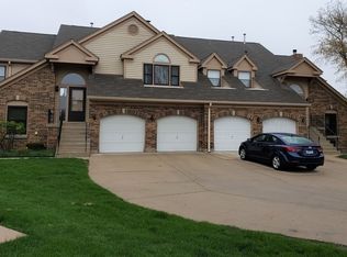 341 Satinwood Ct S, Buffalo Grove, IL