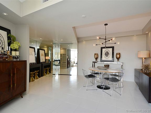 3rd image of 1000 Island Blvd #508
