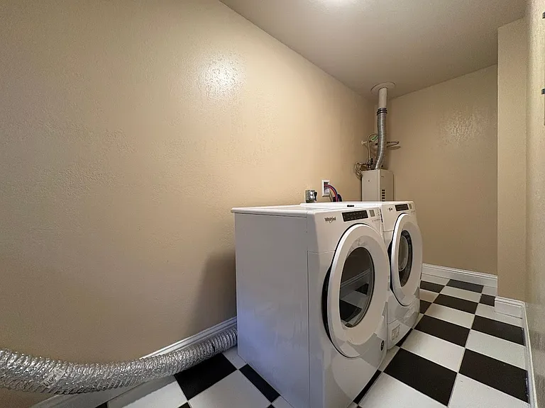 1707 W Swain Rd #3 — Photo 18