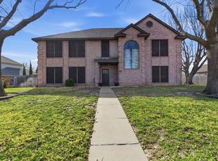 1936 Spinnaker Ln, Azle, TX 76020