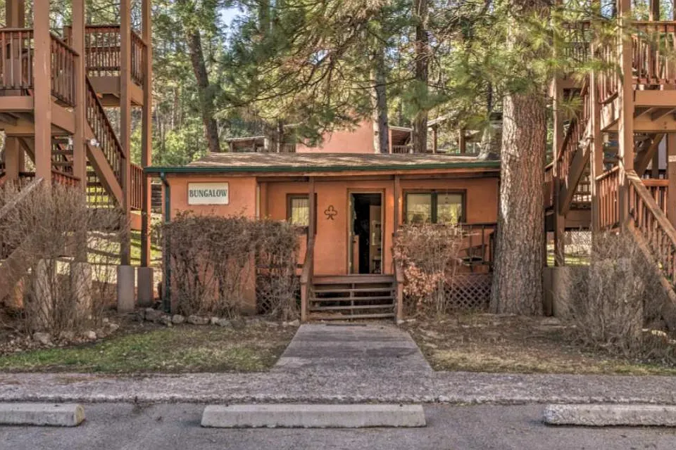 904 Carrizo Canyon Rd #100