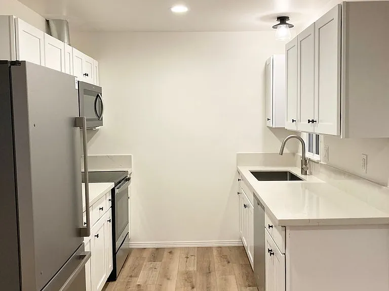 416 Mills Way — Photo 3