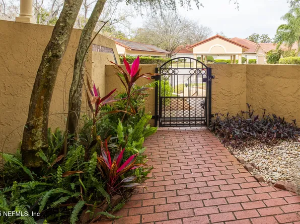 4020 LAVISTA Circle #207, Jacksonville, FL 32217