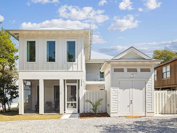 3rd image of 223 Williams St