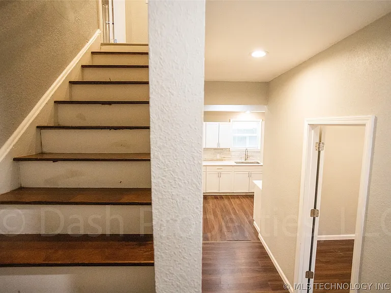 821 S Quaker Ave — Photo 42