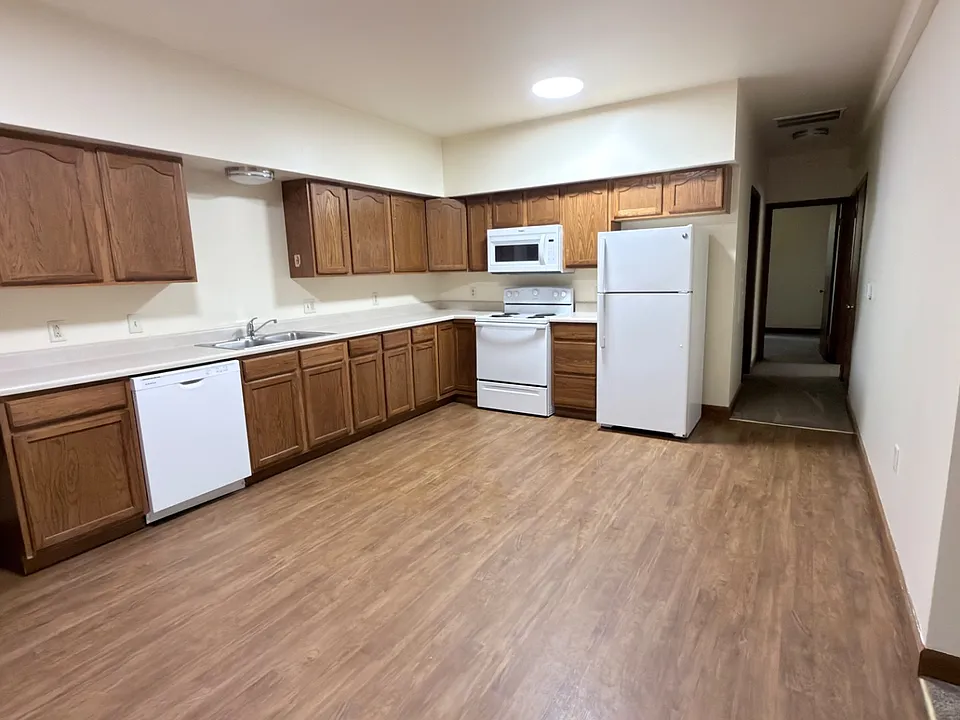 2 Kiley Dr #11