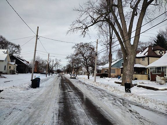 5th image of 119 Caine St