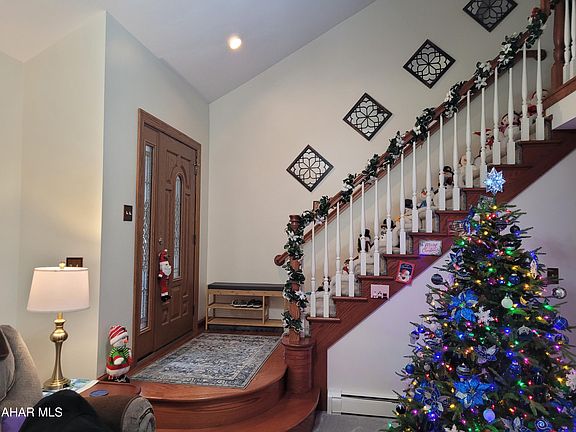 5th image of 203 Lark Ln