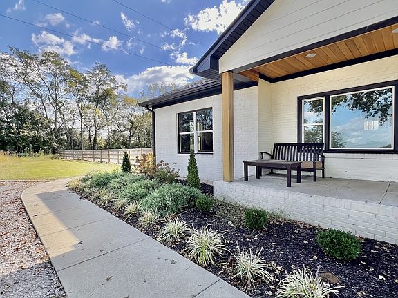 18th image of 2250 Elkton Pike