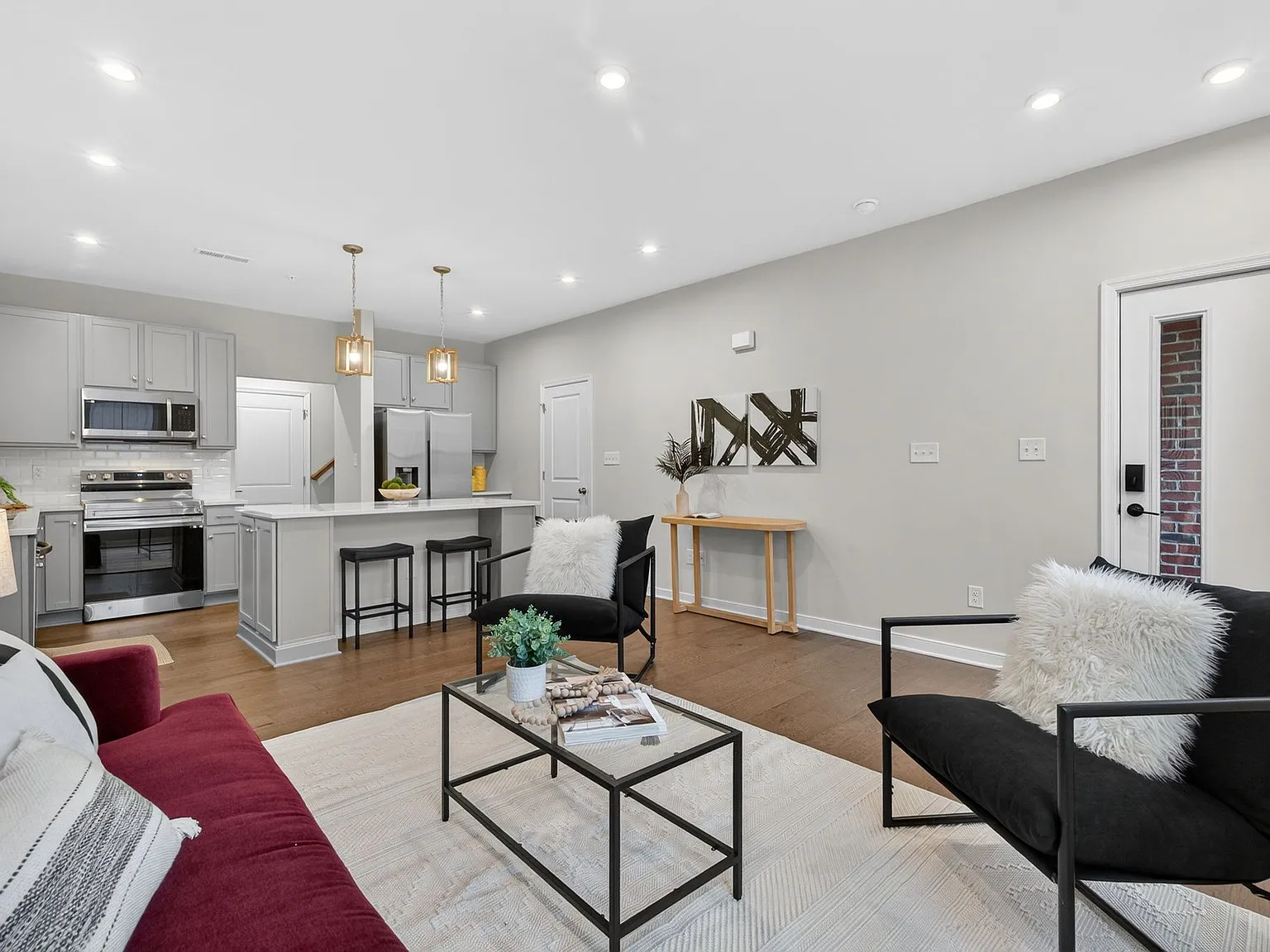 2 bed, 2.5 bath, 1517 sqft, $2,500 — Photo 2